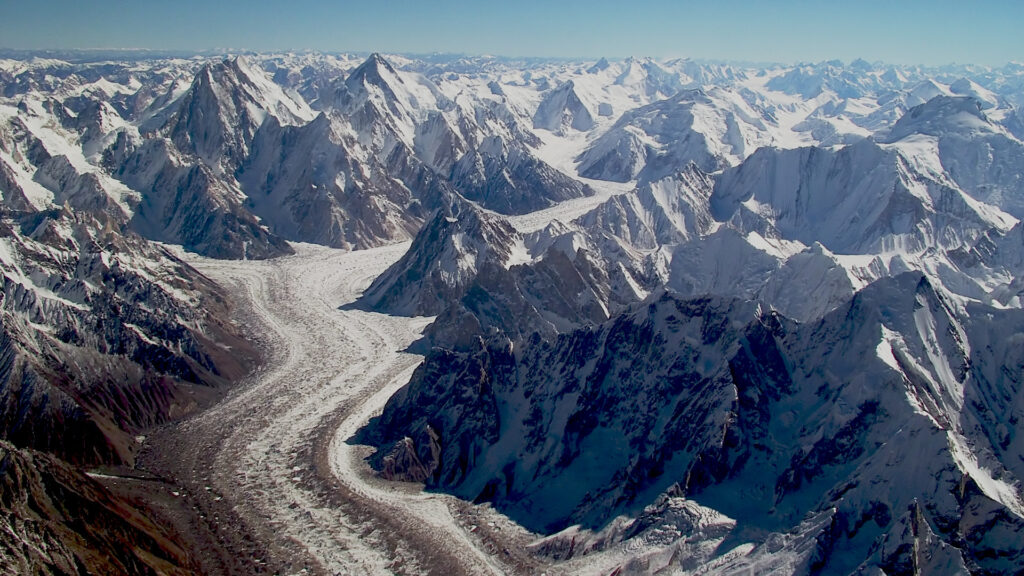 How to Prepare for High-Altitude Trekking in the Karakoram